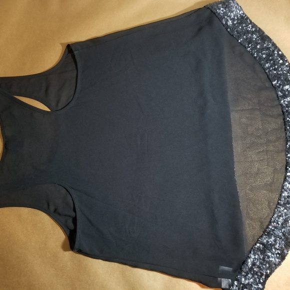 Top - Picture 3 of 5